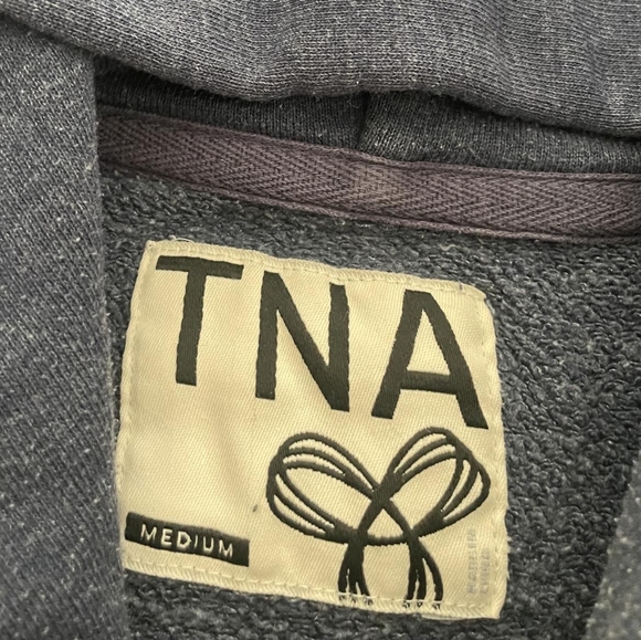 ARITZIA cotton navy blue pullover hoodie with front pocket - Picture 6 of 7